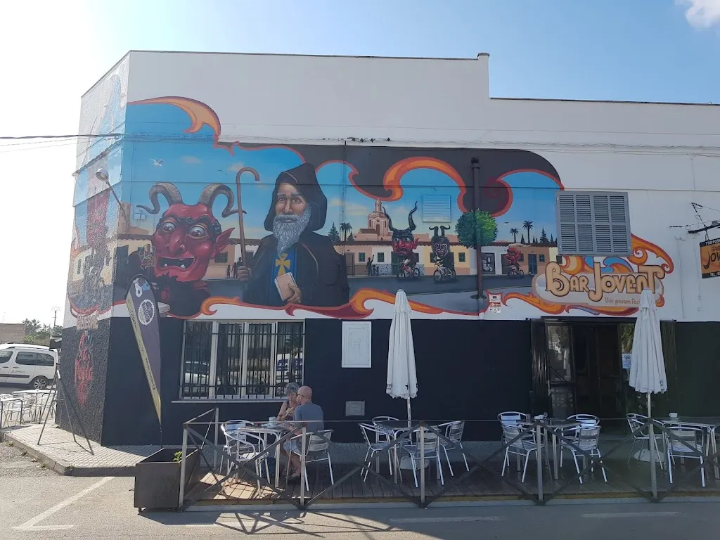 Bar 9 Jovent restaurant in Pobla Sa