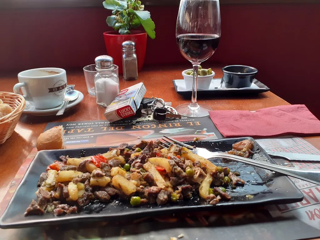 Bar 9 Jovent_Pobla Sa_slider_image_2