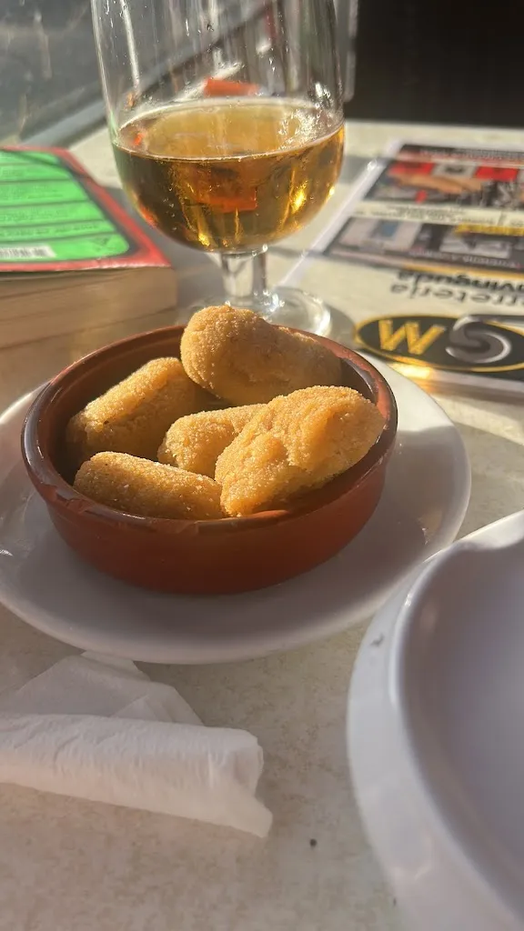 Peter Mattravers_Bar Mingo_Manacor_review