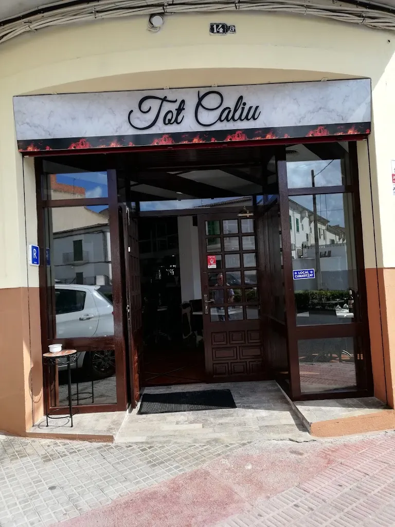 TOT CALIU restaurant in Manacor