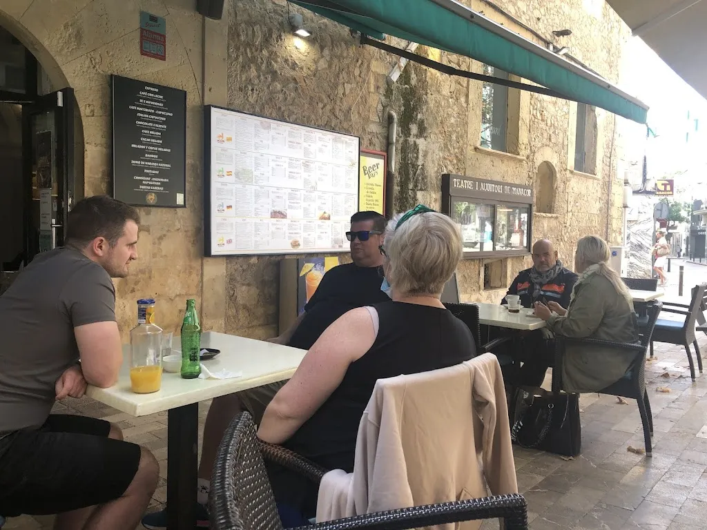 Sharon Butler_Mig i Mig_Manacor_review