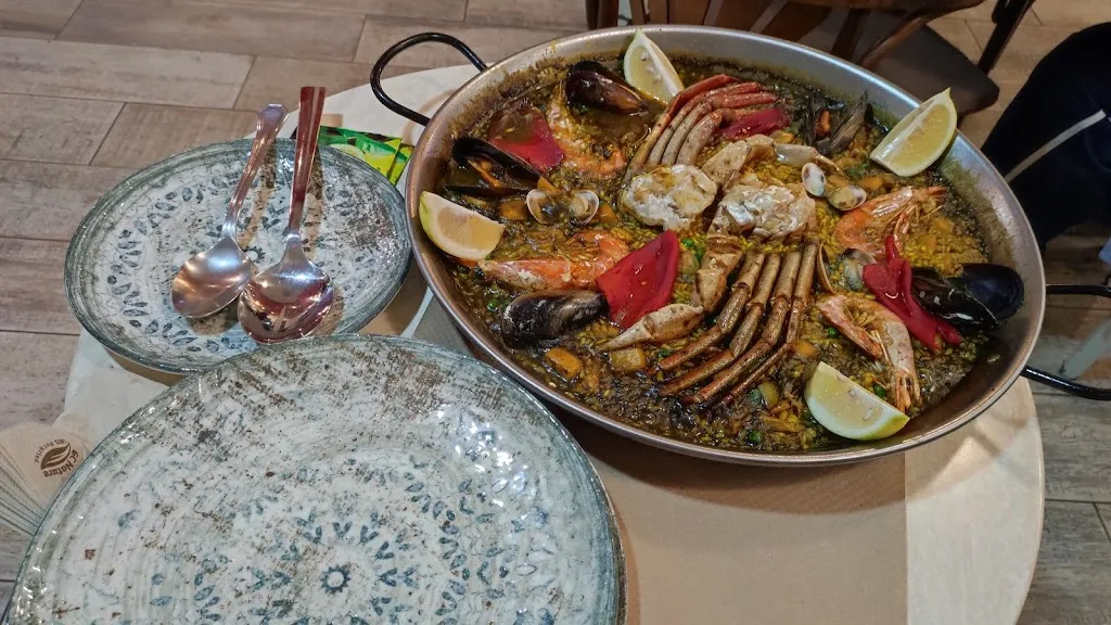 Manuela Ferhatović Trinajstić_Bon Gust_Manacor_review