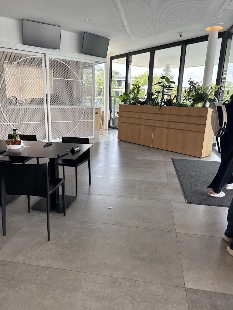 Urban Lenarčič_RNA Club House_Manacor_review