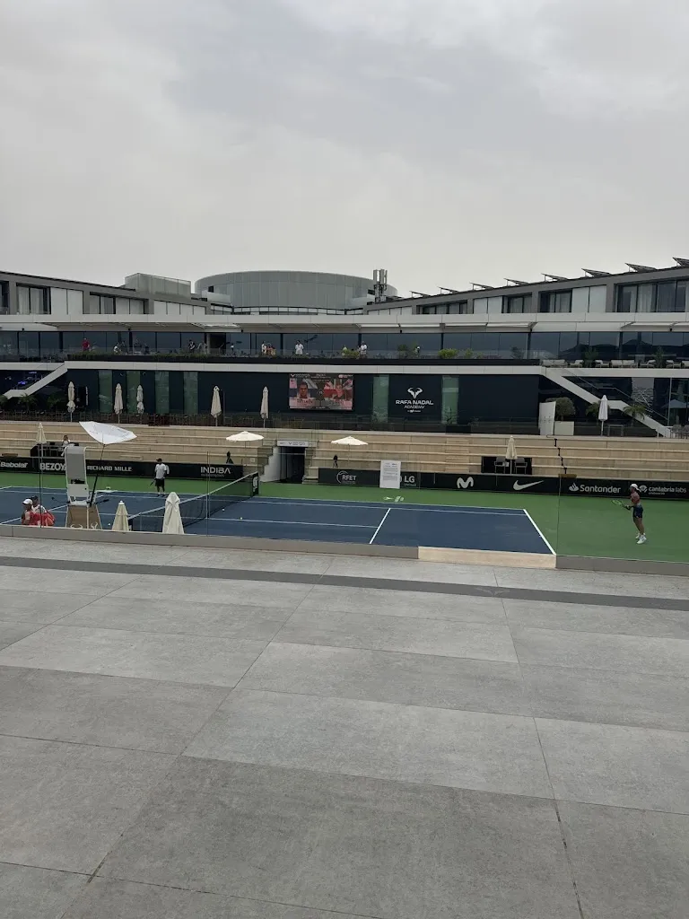 Lucian Baciu_RNA Club House_Manacor_review