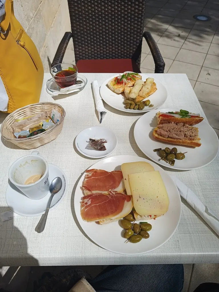 Mbo 405_S'estació by Mas natural_Manacor_recensione