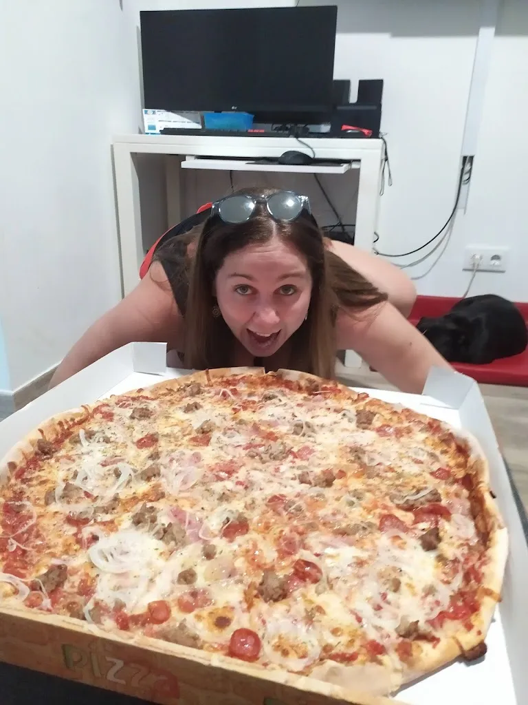 Julie Sadlier_Pizzeria Mamma Rosa Manacor_Manacor_review