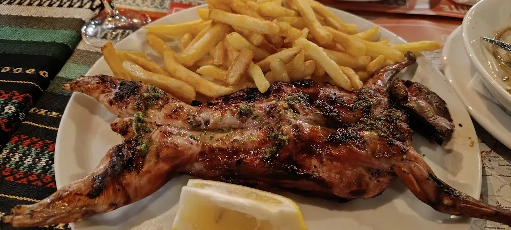 V G_Los Poetas Andaluces_Peguera_review