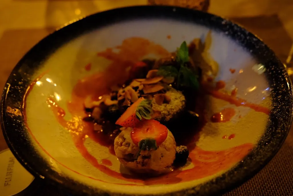 Anna Halbert_Nirador_Peguera_review