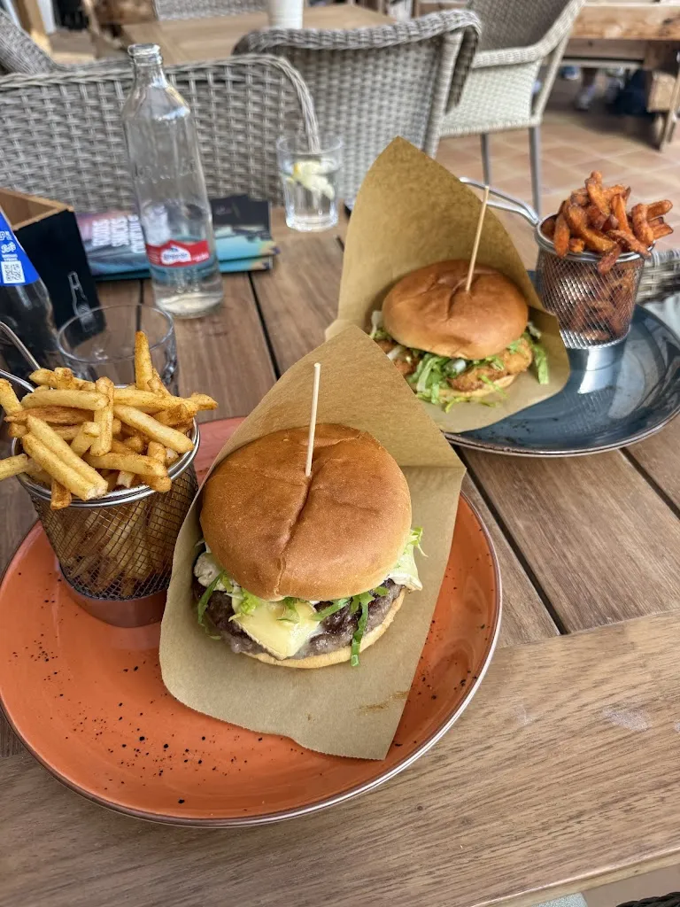 Maja Grgic_Red Rubber Duck_Peguera_review