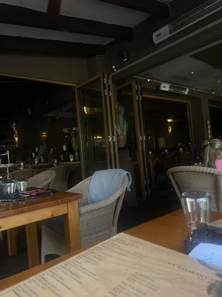 Chloe Barrett_La Hacienda STEAK HOUSE_Peguera_review