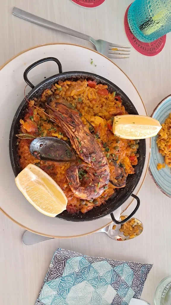 Brucey_Robinson's House_Peguera_review