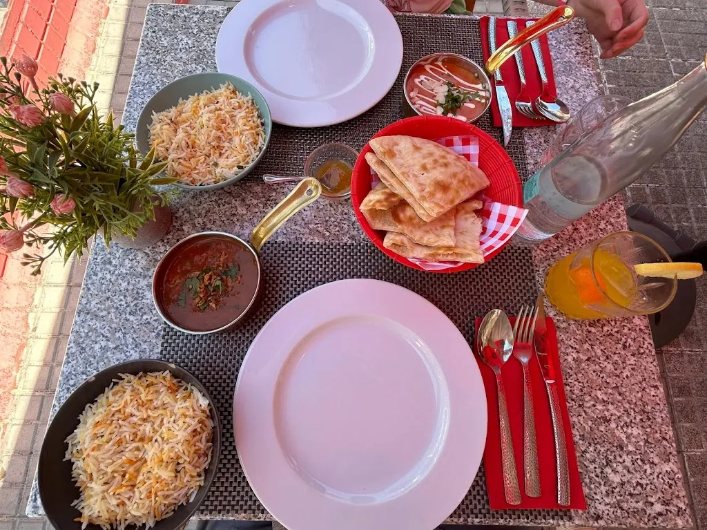 emmy h_Taj India Peguera_Peguera_review