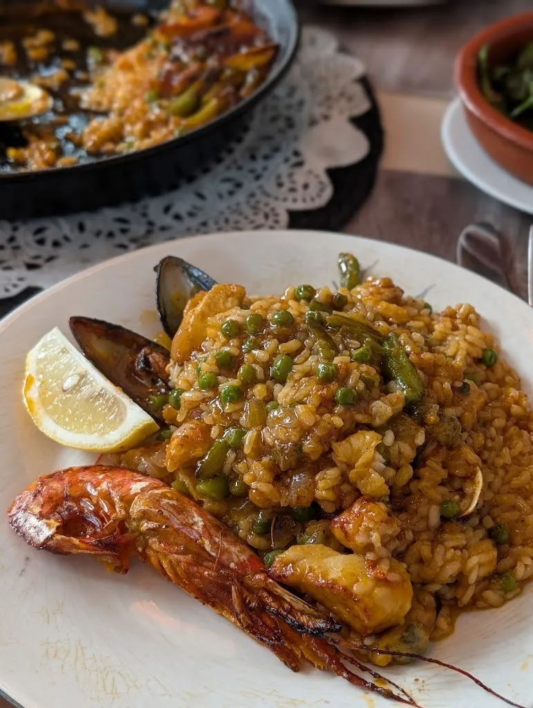 Ararat Mnatsakanyan_El Rinconcito de la Patrona_Peguera_review