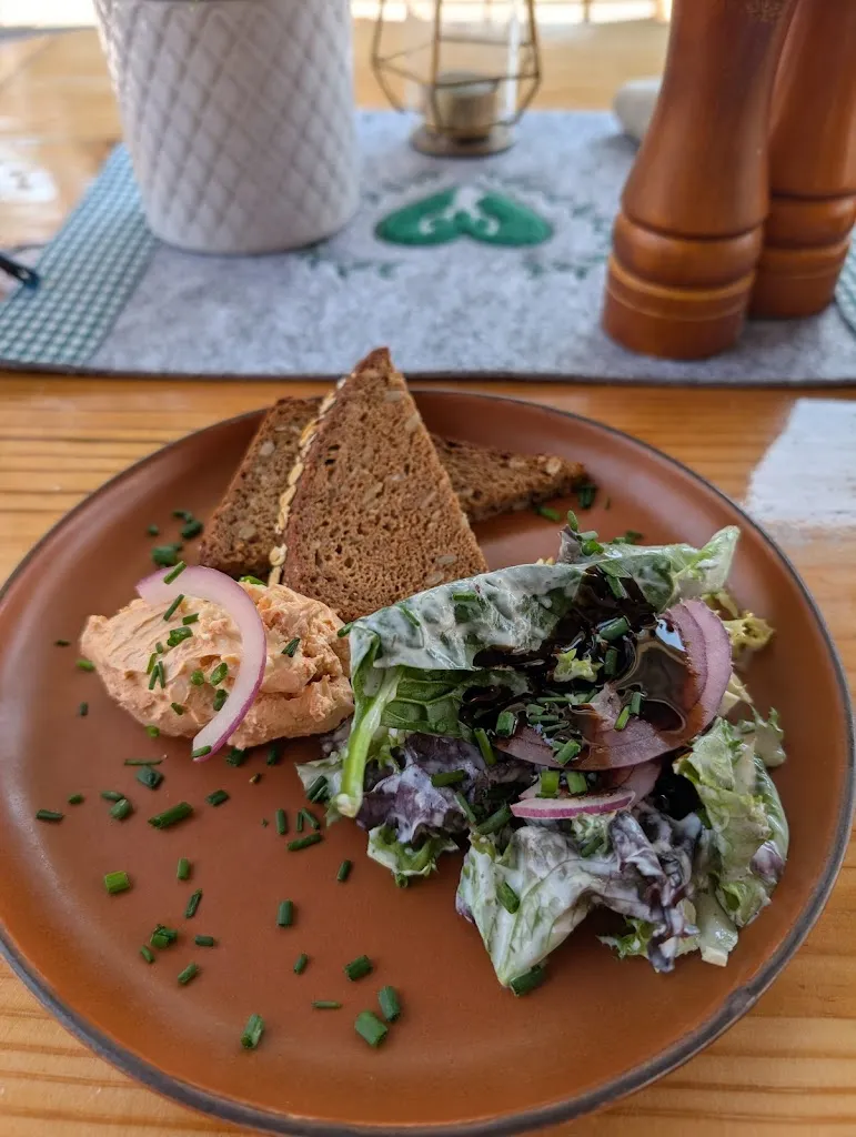 Shaun S_Salzburger Stubn_Peguera_review