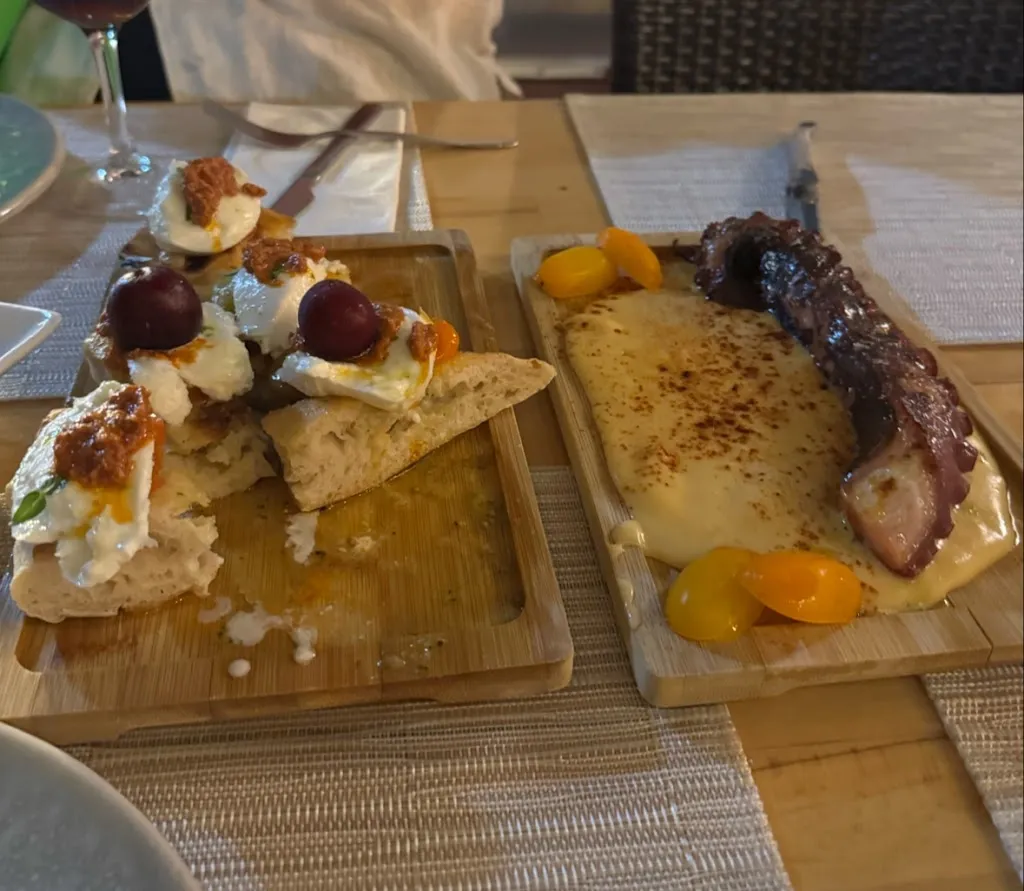 AMADDOURH Youness_Mona's Restaurante_Peguera_review