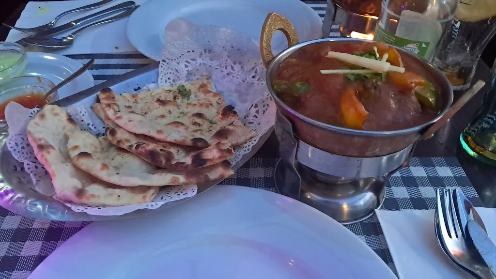 Emil Riedeman_Gateway of India Restaurant_Peguera_review