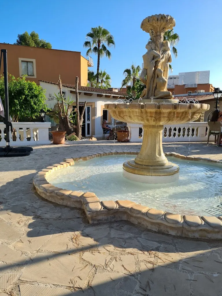 Roy W_Villa Columbus restaurant Paguera_Peguera_review