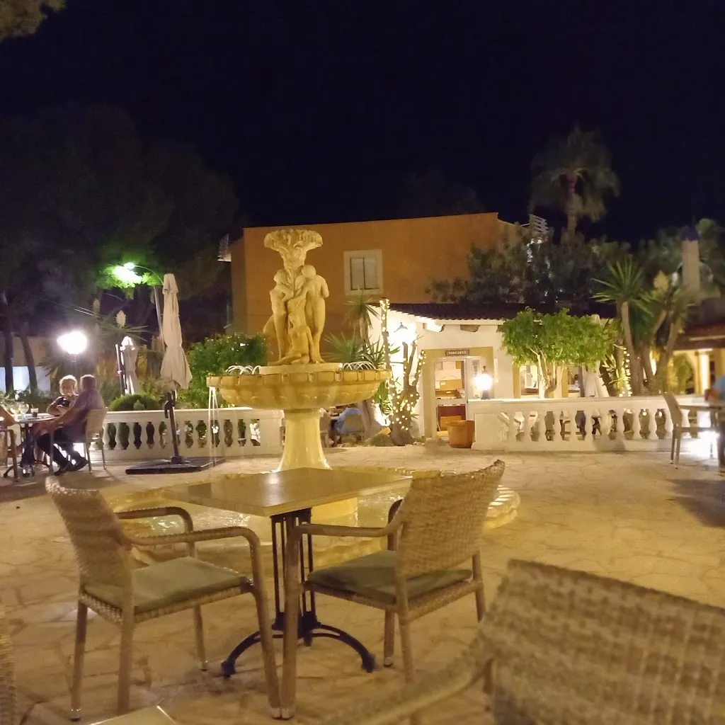 Patricia Norman_Villa Columbus restaurant Paguera_Peguera_review