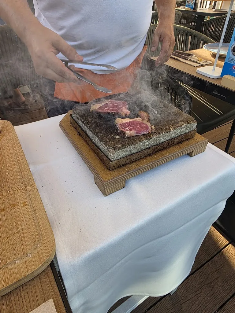 Damian Kirtland_Es Foc Steakhouse_Peguera_review