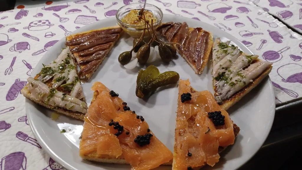 Pepi y Kuki - Bar Carabela II_Peguera_slider_image_2