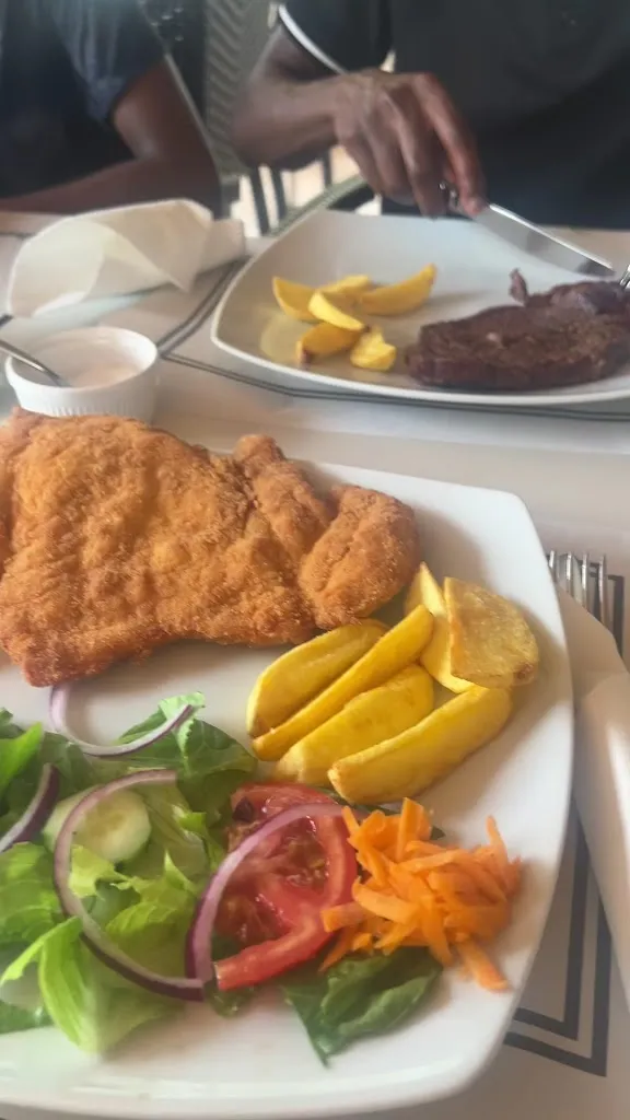 Denise Gaspar_Restaurante El Algarrobo_Peguera_recensione