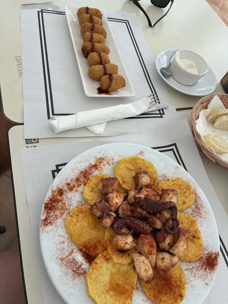 Brides Pedro_Restaurante El Algarrobo_Peguera_recensione