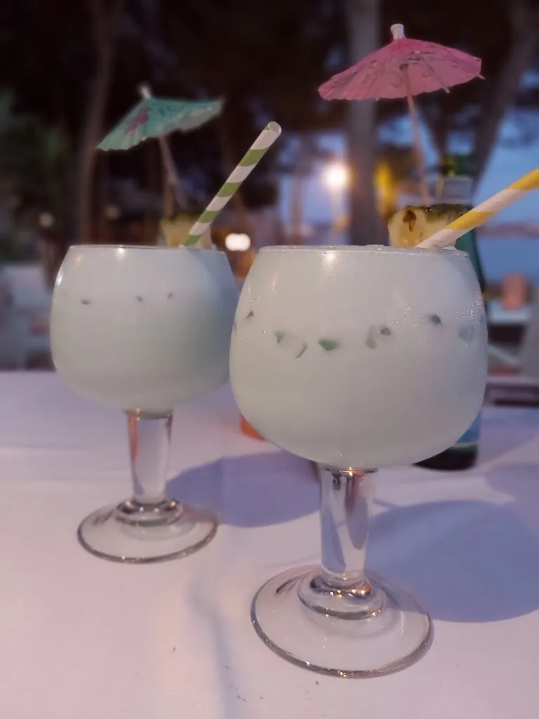 Menu_Playa 5 Restaurante. Snacks & Food - Cocktail Lounge_Peguera_image_8