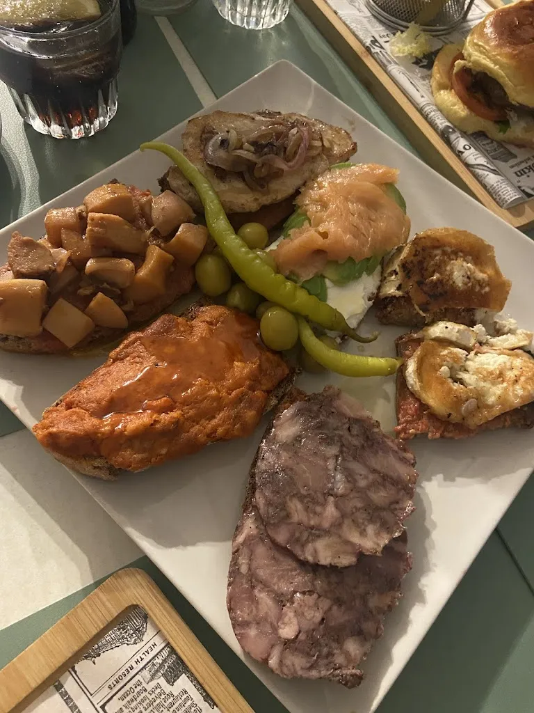 Restaurant Maria Eugenia_Peguera_slider_image_3