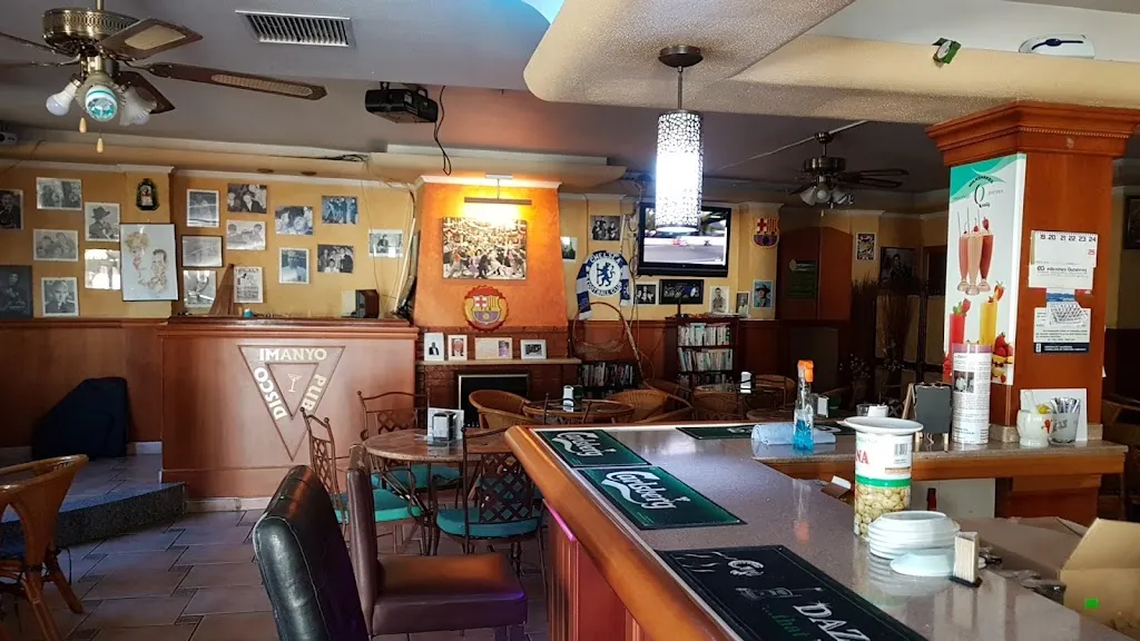 Imanyo Pub restaurant in Daya Nueva