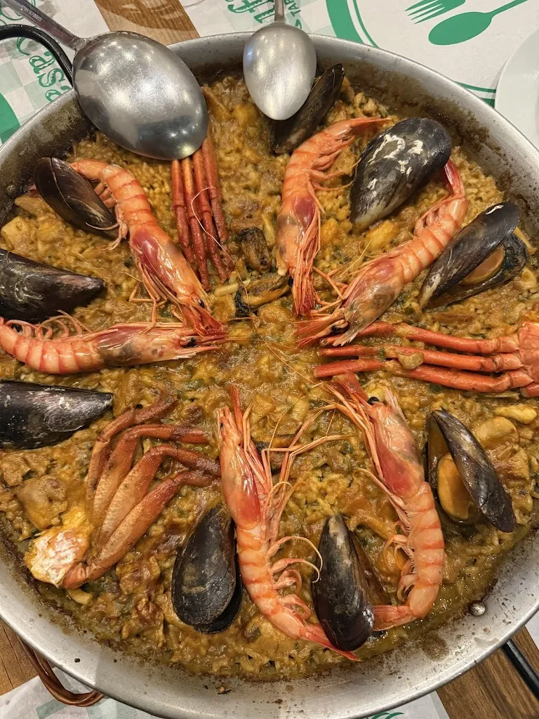 Rujeko Tsomondo_Restaurante de Tapas & Paellas Casa Rufino_s'Arenal_review