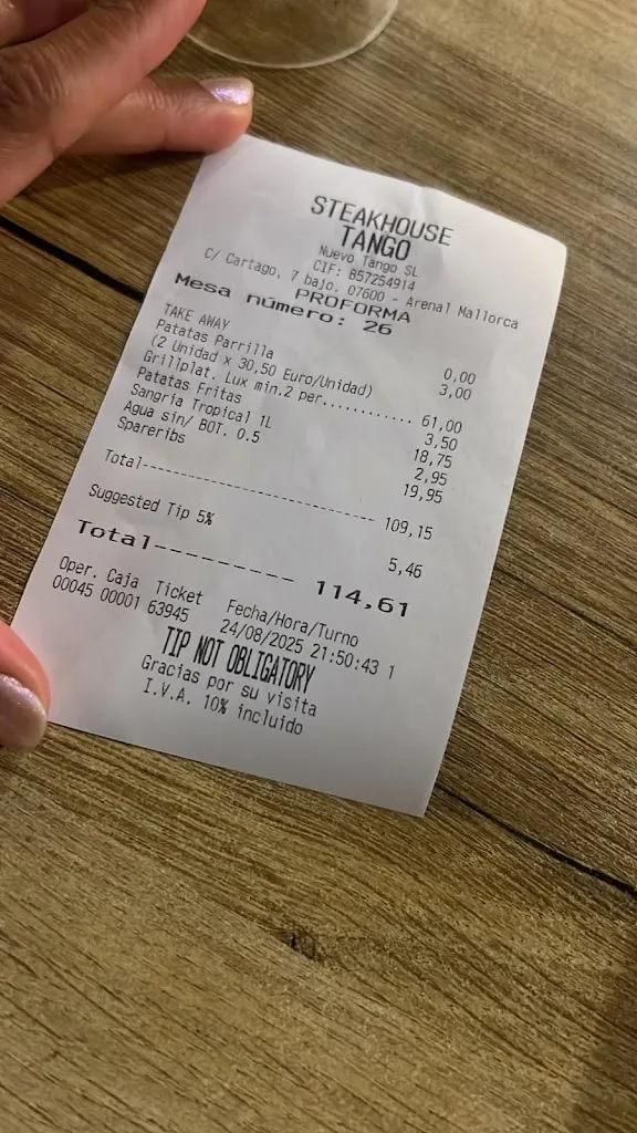 Ludmila Gianine_Steakhouse Tango_s'Arenal_review