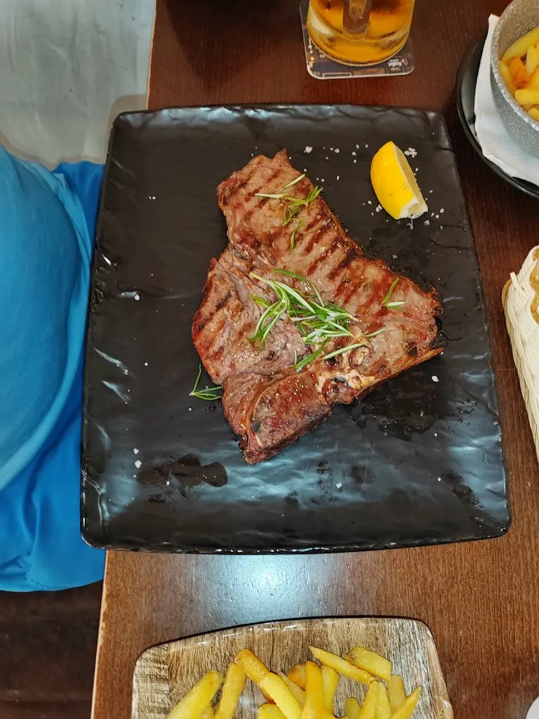 Lance Lockhart_Steakhouse Tango_s'Arenal_review