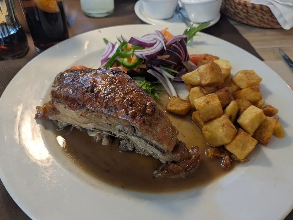 Claire Richards_Celler La Parra_Pollença_review