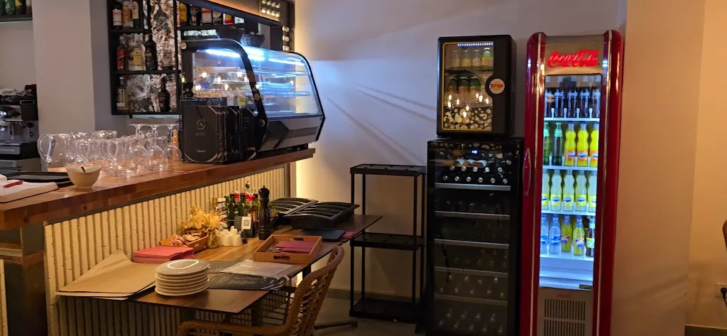 THE REVIEWER_Vista_Pollença_review