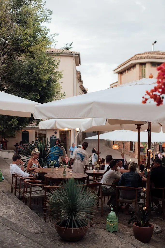 Bo's @ Night_Pollença_slider_image_1