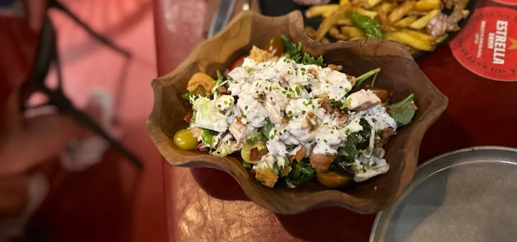 Daniel Ardelean_TIERRA DE FUEGOS_Pollença_review