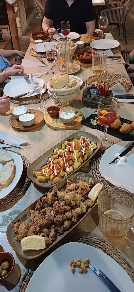 Adam O'Neill_Trocadero_Pollença_review