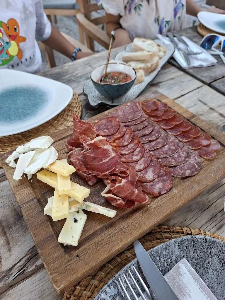 Taehee Kim_Dos Kanallas by Tothom_Pollença_review