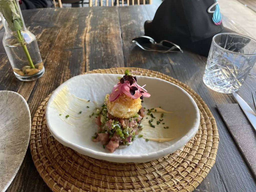 Pingping Yu_Dos Kanallas by Tothom_Pollença_review