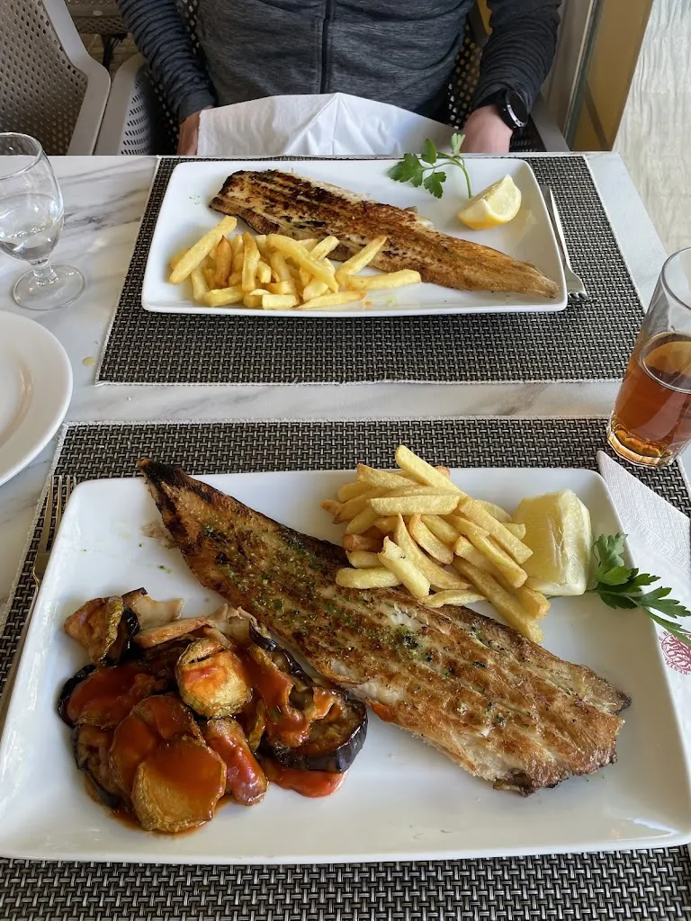 Shadya Quadranti_Restaurant Bar Coral_Port de Pollença_review