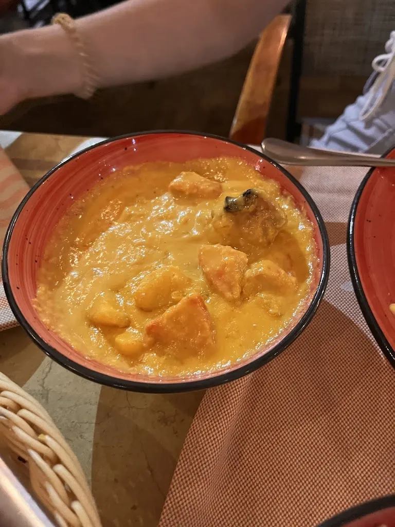 Jordan Gillard_Cardamom city_Port de Pollença_recensione