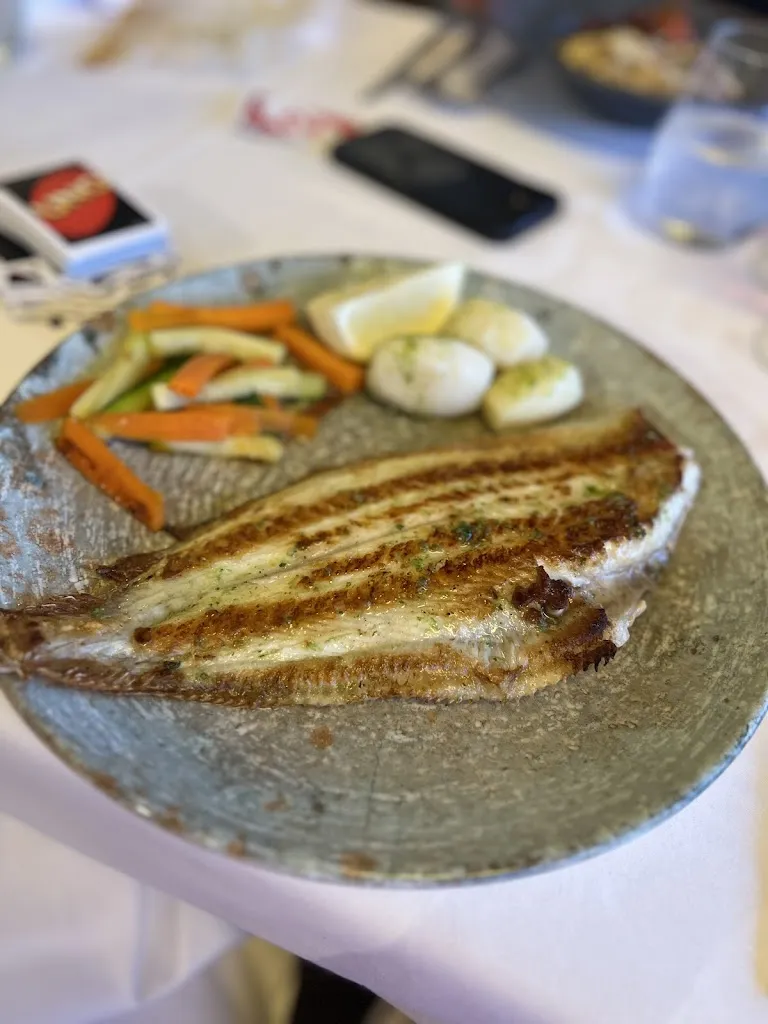 Helen Jones_C'an Josep_Port de Pollença_review