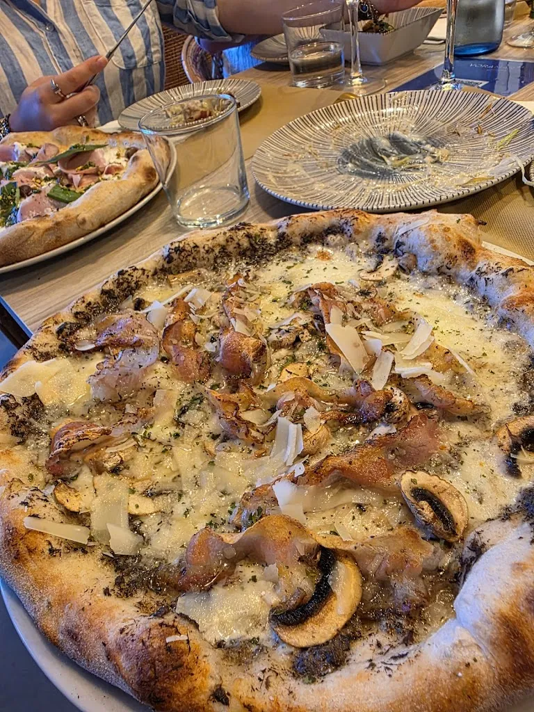 Codrin Porumb_Voramar 57 Pizzería_Port de Pollença_review