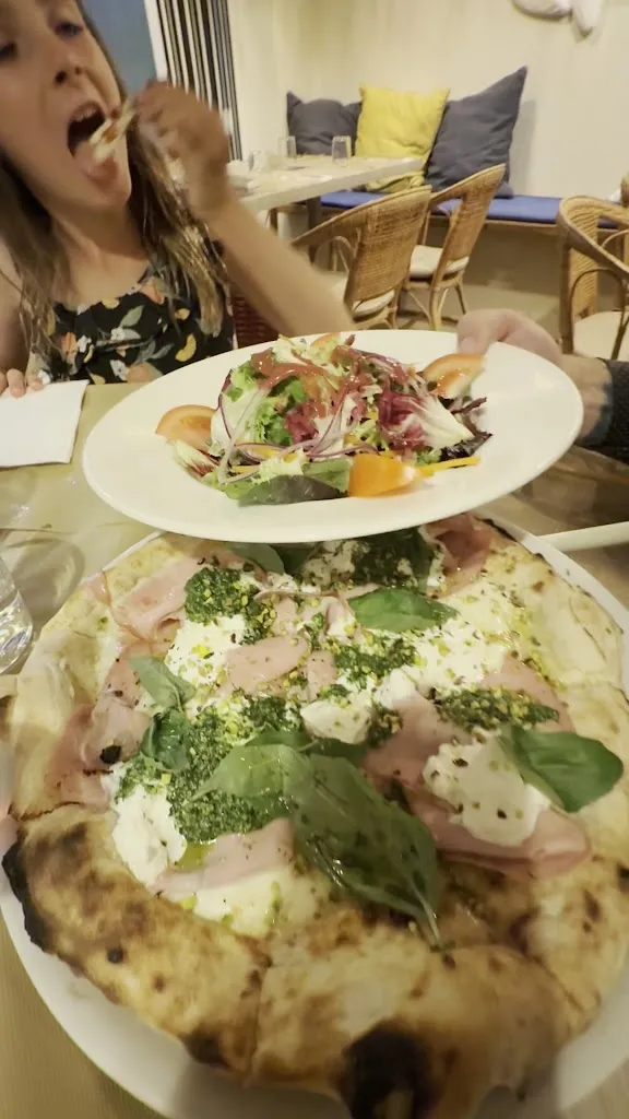 Heather Deason_Voramar 57 Pizzería_Port de Pollença_review