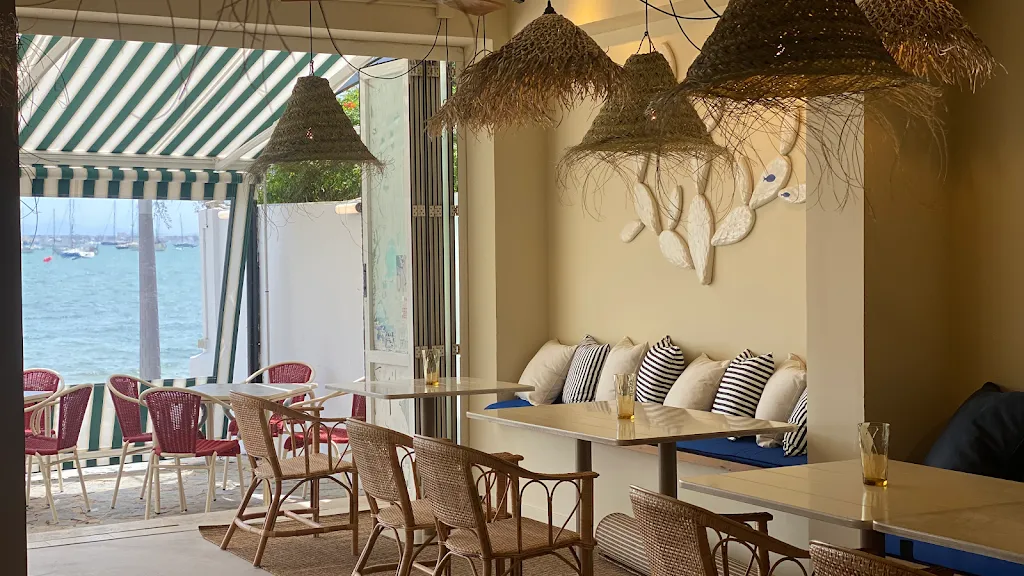 Voramar 57 Pizzería restaurant in Port de Pollença