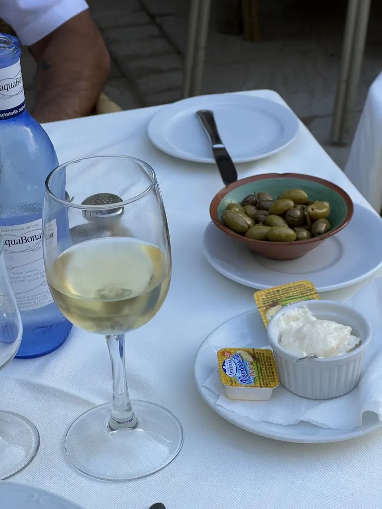 Kristina Nazarova_Na Ruixa_Port de Pollença_recensione