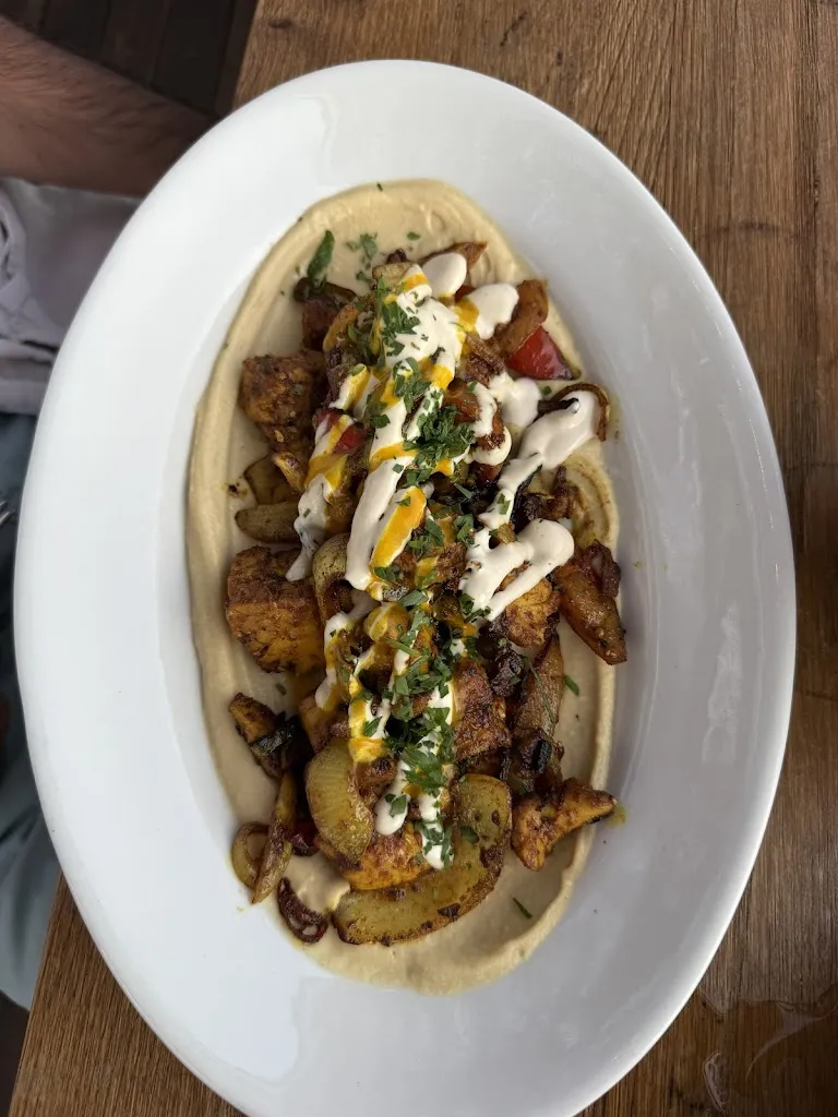 S. Ozturk_NENI Mallorca_Port de Sóller_review