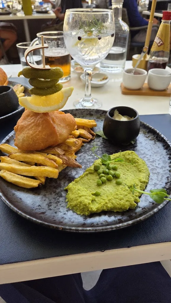 Clan McLeod_Kingfisher Restaurant_Port de Sóller_review