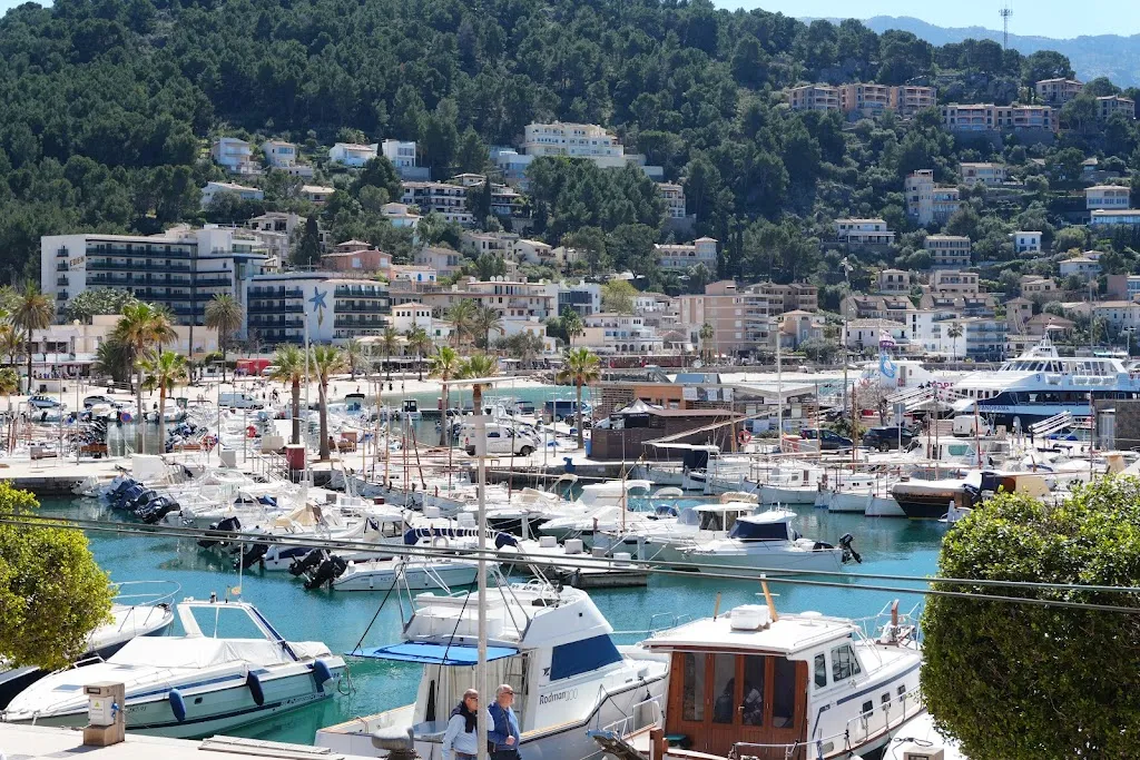 r m_Ca'n Ribes_Port de Sóller_review