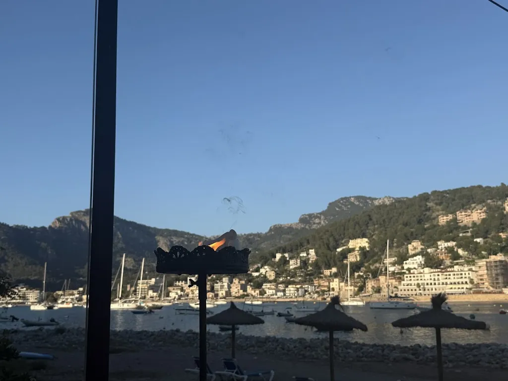 Dawn Silver_Restaurant Agapanto Flor de l'Amor_Port de Sóller_review